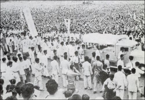 1947년 8월 3일 몽양 여운형 선생의 장례식 행렬. 사진 제공=몽양여운형선생기념사업회