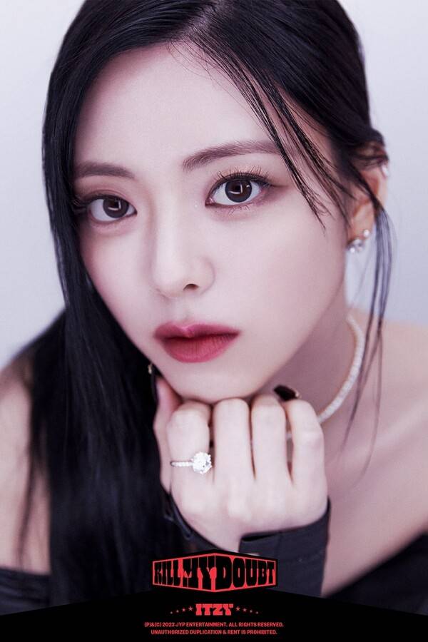 ▲ '킬 마이 다웃' 유나 콘셉트 사진. 제공|JYP엔터테인먼트