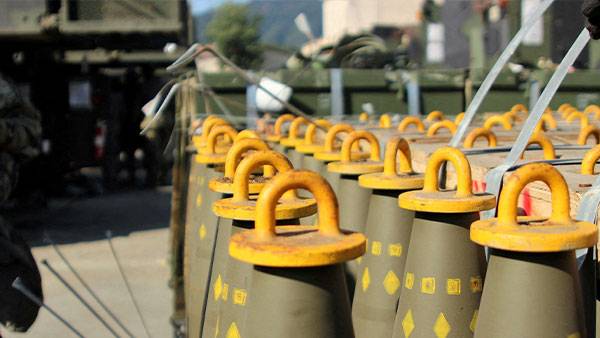 미군 집속탄 [자료사진 제공 : 연합뉴스]