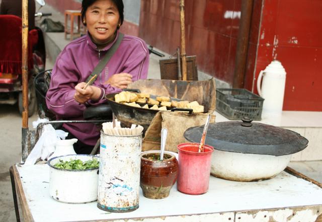 처우더우푸(취두부)를 파는 거리 상점. ⓒ최종명