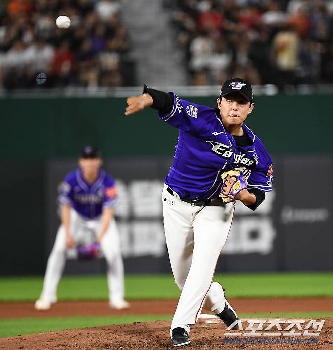유강남이 들어서자 갑자기 빨라진 대전 왕자 문동주의 구속 '올스타전도 실전처럼'