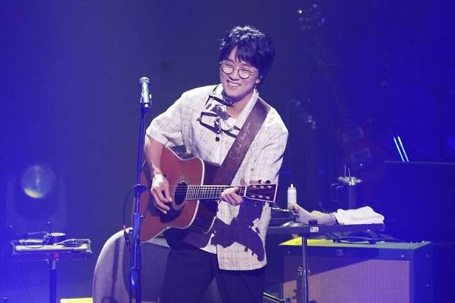 그가 존경하는 가수는 캐나다 아티스트 닐 영이다. 제공=n.CH엔터테인먼트