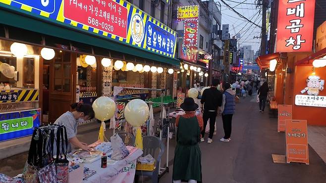 구리전통시장의 명물 돌다리 곱창골목. 구리전통시장 상인회 제공