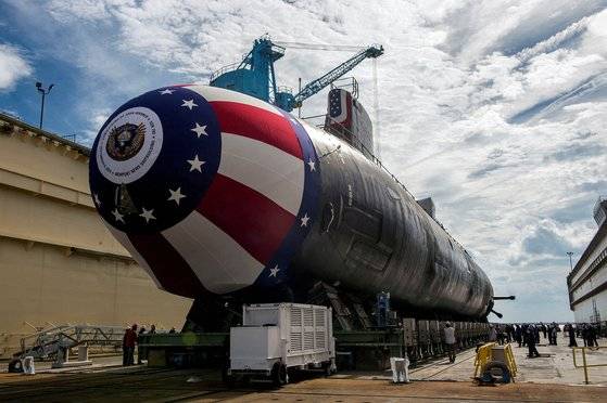 미국 해군의 핵추진공격잠수함인 존 워너함(SSN 765)의 진수식. 미국 조선 산업은 납기가 늦고 비용이 높다는 평가를 받고 있다. 로이터=연합