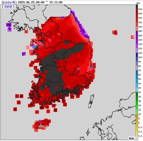 지난달 25일부터 이달 19일 오전 11시까지 누적 강수량 분포도. 기상청 제공.