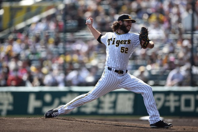 애런 윌커슨의 NPB 시절 투구 모습. /사진=한신 타이거스 홈페이지 갈무리