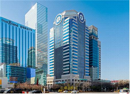 코람코더원리츠가 보유 중인 여의도 하나증권빌딩 전경 (사진=코람코)