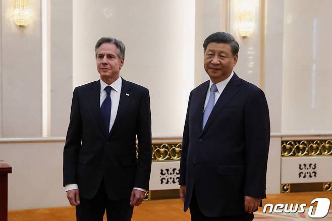 시진핑 중국 국가주석(오른쪽)과 토니 블링컨 미국 국무장관. 2023.6.20 ⓒ AFP=뉴스1