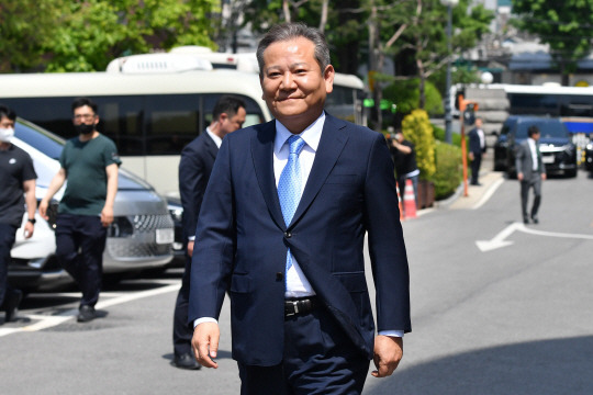 이상민 행정안전부 장관이 지난 5월 9일 오후 서울 종로구 헌법재판소 대심판정에서 열린 탄핵심판 첫 변론기일에 출석하고 있다. 뉴시스