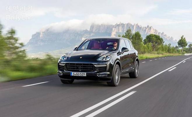 2015 Porsche Cayenne Turbo S