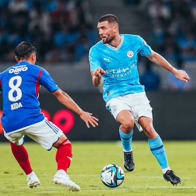 ▲ 맨체스터시티 소속으로 데뷔전을 치른 마테오 코바치치. ⓒ맨체스터시티