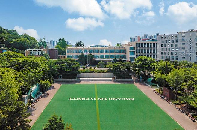 서강대는 고유의 융합 교육과 산학연 기반의 실용교육으로 국내외 반도체 분야에서 기술 혁신과 산업 발전에 기여하고 있다. /서강대 제공