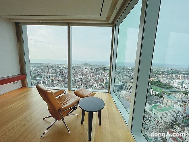 그랜드하얏트 제주 260㎡ 프레지덴션스위트 코너 전망