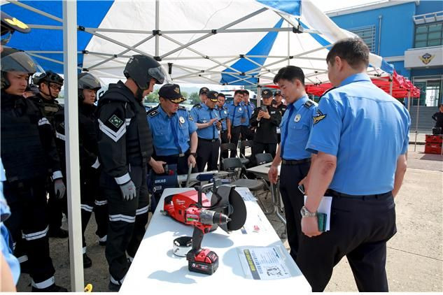 해양경찰과 서특단이 새롭게 개발한 단속용 장비의 성능과 도입 적합 여부를 검토하고 있다. 서특단 사진 제공.