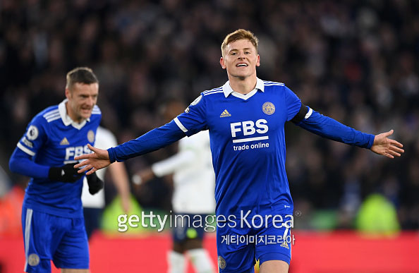 LEICESTER, ENGLAND - FEBRUARY 11: Harvey Barnes of Leicester City celebrates after scoring the team's fourth goal during the Premier League match between Leicester City and Tottenham Hotspur at The King Power Stadium on February 11, 2023 in Leicester, England. (Photo by Michael Regan/Getty Images)