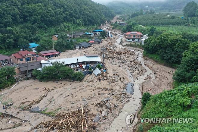 경북 예천군 산사태 현장 (출처 : 연합뉴스)