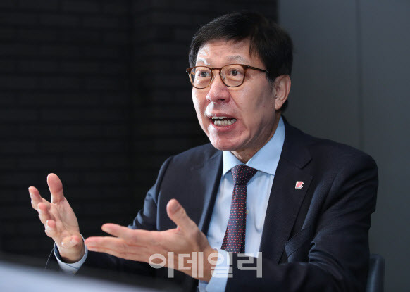 박형준 부산시장이 지난 21일 서울 영등포구 여의도에서 이데일리와 인터뷰를 하고 있다. (사진=노진환 기자)