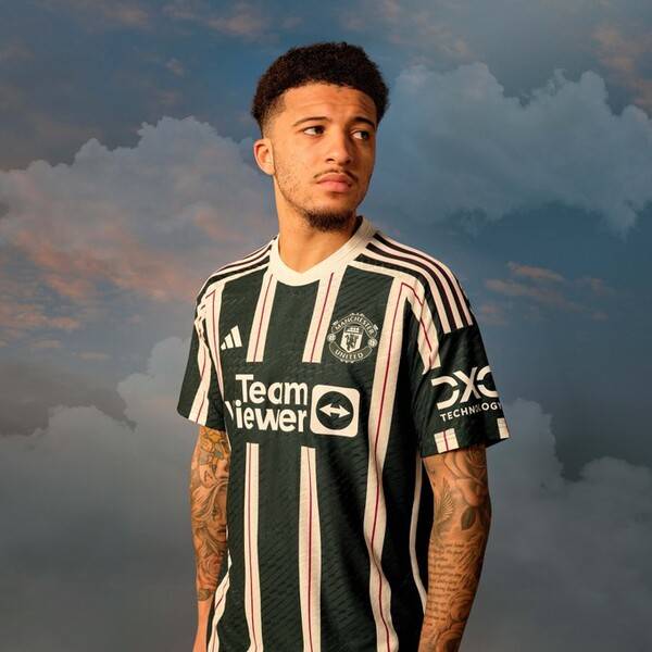 2023/24시즌 맨체스터 유나이티드 원정 유니폼을 착용한 윙포워드 제이든 산초. 사진┃맨체스터 유나이티드