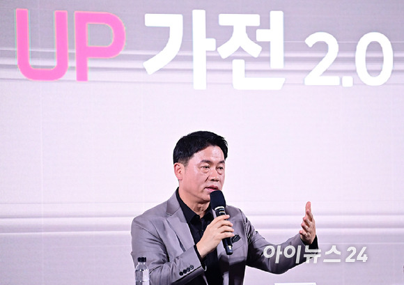 25일 오전 서울 마곡 LG사이언스파크 ISC동에서 열린 LG UP가전 2.0 미디어데이에서 류재철 LG전자 H&A사업본부장 사장이 질문에 답변하고 있다. [사진=곽영래 기자]