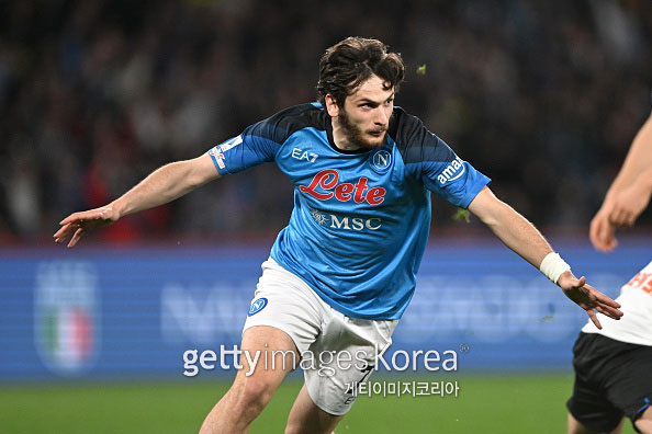 NAPLES, ITALY - MARCH 11: Khvicha Kvaratskhelia of SSC Napoli celebrates after scoring the team's first goal during the Serie A match between SSC Napoli and Atalanta BC at Stadio Diego Armando Maradona on March 11, 2023 in Naples, Italy. (Photo by Francesco Pecoraro/Getty Images)