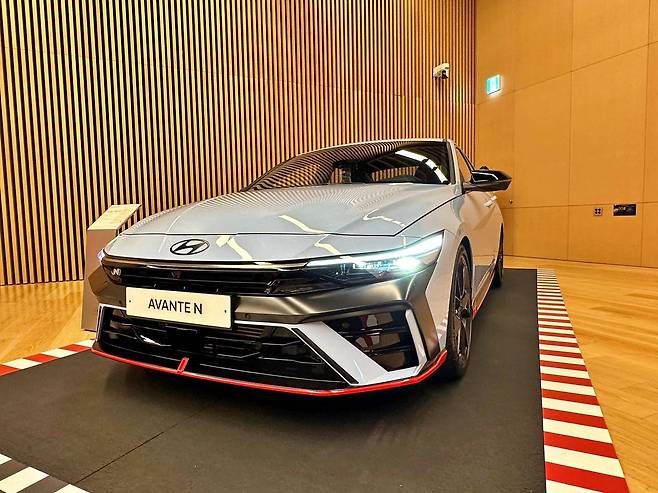 더 뉴 아반떼 N / 출처=IT동아