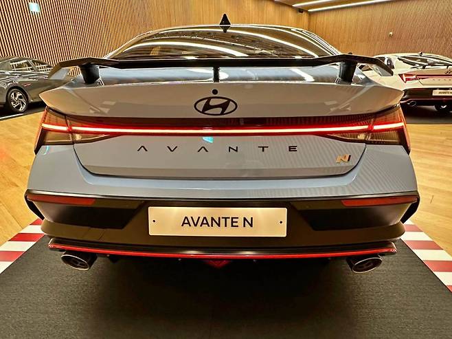 더 뉴 아반떼 N / 후면부. 출처=IT동아