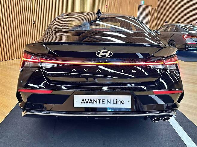 더 뉴 아반떼 N 라인 후면부 / 출처=IT동아
