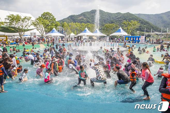 하동섬진강문화재첩축제(하동군 제공).