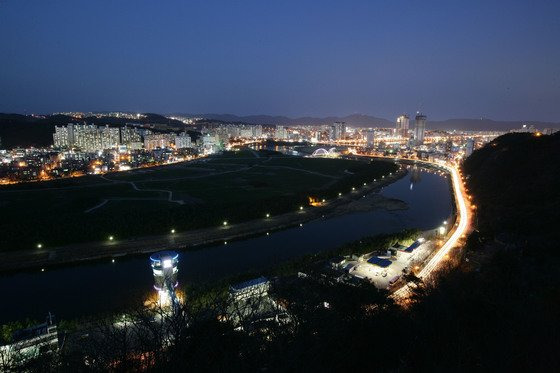 울산 태화강 야경.송봉근 기자