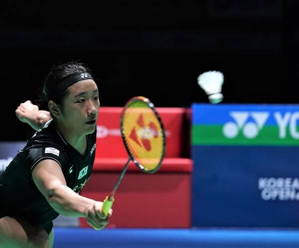 3일 전남 여수 진남체육관에서 열린 '세계배드민턴연맹(BWF) 코리아오픈 배드민턴 선수권대회' 여자 단식 결승전에서 세계랭킹 4위의 타이쯔잉(대만)을 2대0(21-0 21-15)으로 꺾고 우승한 안세영. 사진┃요넥스