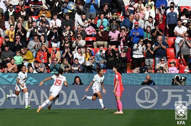 [서울=뉴시스] 30일 오후(한국시간) 호주 애들레이드 힌드매쉬스타디움에서 열린 2023 국제축구연맹(FIFA) 호주·뉴질랜드 여자 월드컵 H조 2차전 대한민국 대 모로코 경기, 모로코 대표팀 즈라이디가 전반 초반 선제골을 넣은 뒤 포효하고 있다. (사진=대한축구협회 제공) 2023.07.30. photo@newsis.com *재판매 및 DB 금지