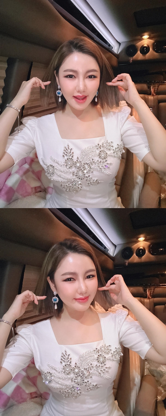 Song Ga-in posted several photos on his instagram on the 29th, along with an article entitled Today is Taebaek event for a long time.The released photo showed Song Ga-in in the car, wearing a white outfit and a bright smile, while also radiating cute charm with a V pose.Her self-luminous beauty caught the attention of fans.On the other hand, Song Ga-in is loved by the public with various artistic activities besides singer activity.