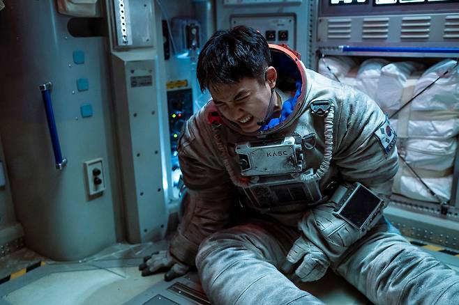 도경수가 '더 문'으로 280억 대작을 이끈다. 사진제공=CJ ENM