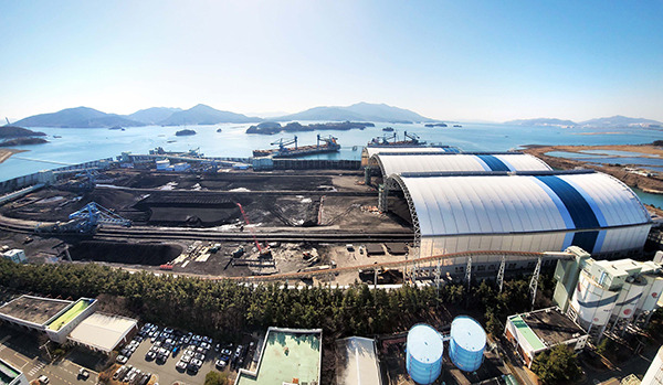 Hadong thermal power plant in South Gyeongsang Province. [Courtesy of Sea-A STX Entech]