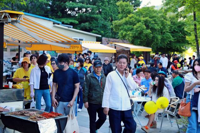 ▲ 황부자며느리 주말야시장 모습.