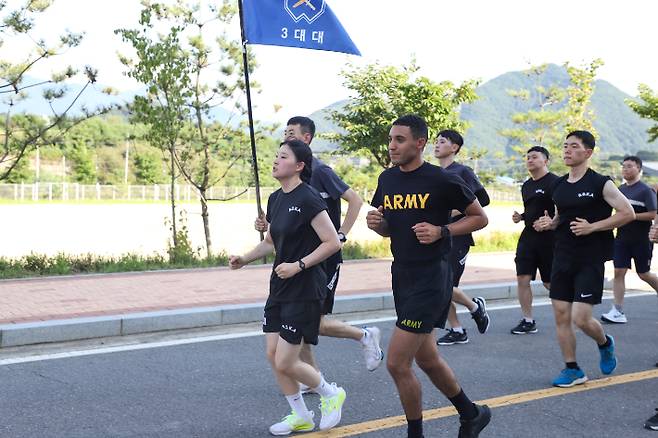 체력단련 하는 한미 ROTC 후보생들. 연합뉴스