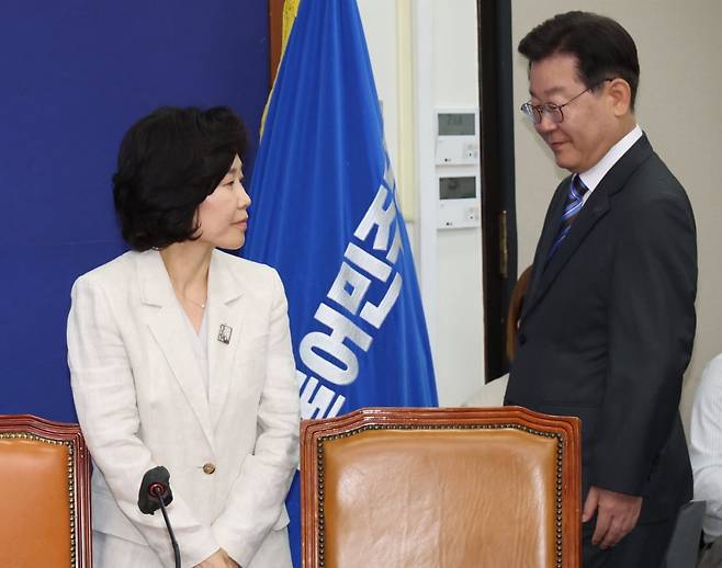 20일 국회에서 열린 민주당 혁신기구 1차 회의에 이재명 대표와 김은경 위원장이 참석하고 있다. / 사진=연합뉴스