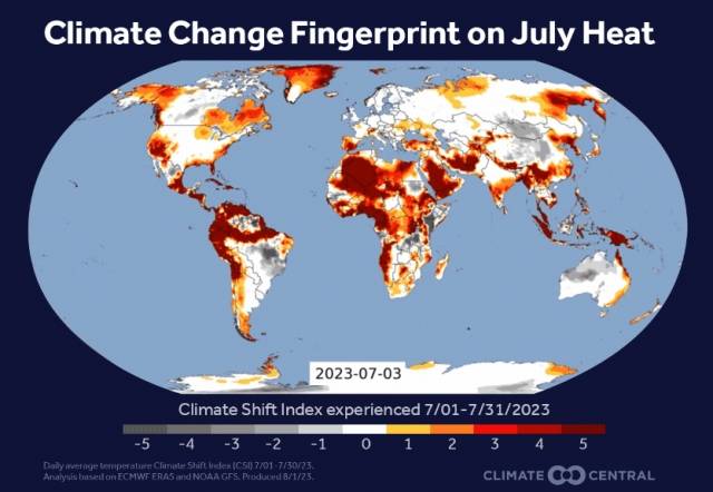 클라이밋 센트럴이 세계 지도에 7월 1일~31일까지 표시한 기후변화지수(CSI). CSI지수는 각 지역별로 기후 변화가 해당 지역의 일일 최고 최저 기온과 평균 기온 등을 어떻게 변화시켰는지를 수치화한 것으로 11개 단계로 나뉜다. 붉은 색이 진할 수록 그 정도가 심각했음을 의미한다. 클라이밋 센트럴 홈페이지 캡처