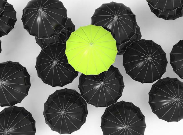 검은색 우산은 양산만큼이나 자외선 차단 효과가 뛰어나다는 실험 결과가 있다./사진=게티이미지뱅크