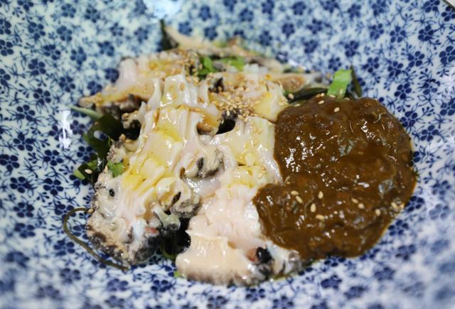바다동산 식당의 해초전복비빔밥. 가격은 2만 원. ⓒ박준규