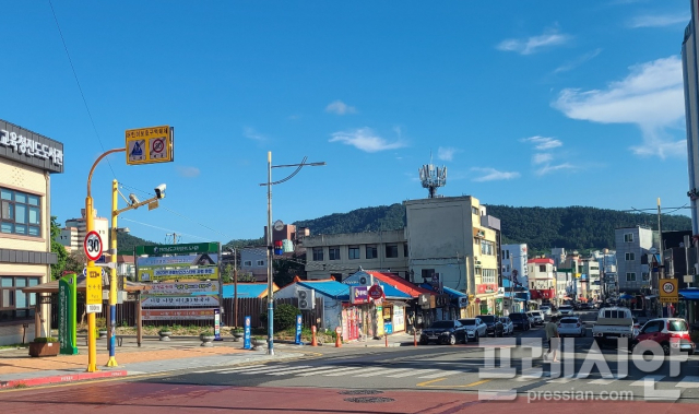 ▲진도군청 앞 철마광장에서 바라본 진도읍 전경.ⓒ프레시안(박진규)