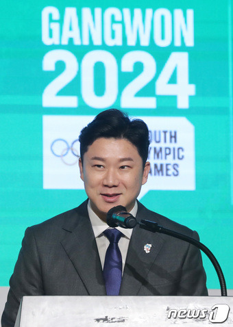 진종오 강원2024 공동 조직위원장이 6일 서울 송파구 올림픽파크텔에서 열린 2024 강원 동계청소년올림픽 대회 G-200 계기 출정행사에서 인사말을 하고 있다. 2024 강원 동계청소년올림픽 대회는 평창, 강릉, 정선, 횡성 등 강원특별자치도 4개 도시에서 2024년 1월 19일부터 2월 1일까지 열린다. 2023.7.6/뉴스1 ⓒ News1 김성진 기자