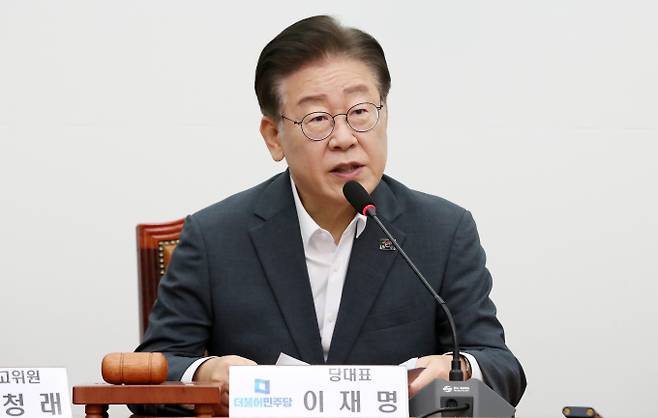 이재명 더불어민주당 대표가 미흡하게 잼버리 행사를 준비한 정부를 향해 강하게 비판했다. 사진은 이재명 대표가 7일 오전 서울 여의도 국회에서 열린 최고위원회의에서 모두발언하는 모습. /사진=뉴스1