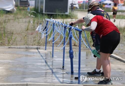 물이 필요한 폭염 [연합뉴스 자료사진]