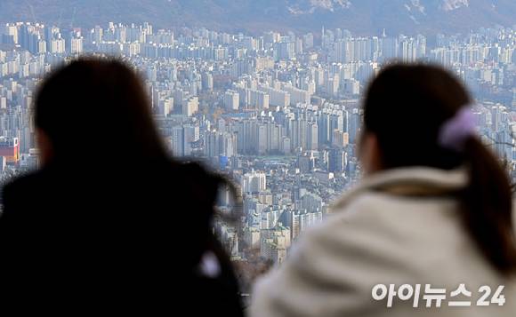 서울 북한산에서 바라본 서울 아파트 전경. [사진=아이뉴스24DB]