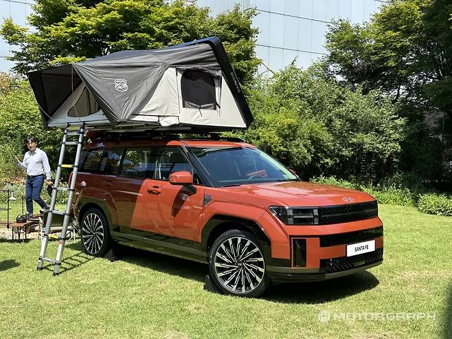 현대차 싼타페 (테라코타 오렌지)