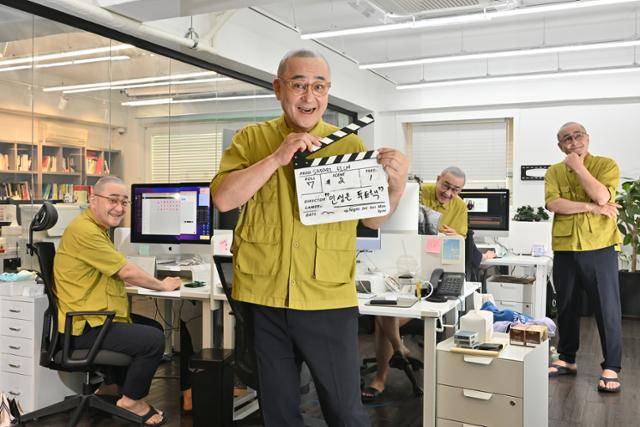 사다리필름은 그가 30대에 경험한 사업의 실패에서 얻은 교훈을 바탕으로 만들었다. 사무실 곳곳에서 업무를 하거나 직원과 대화하는 그의 모습을 한 장에 담았다. 이 사진은 같은 장소에서 찍은 사진 네 컷을 분할해 한 장으로 합성한 것이다. 최주연 기자