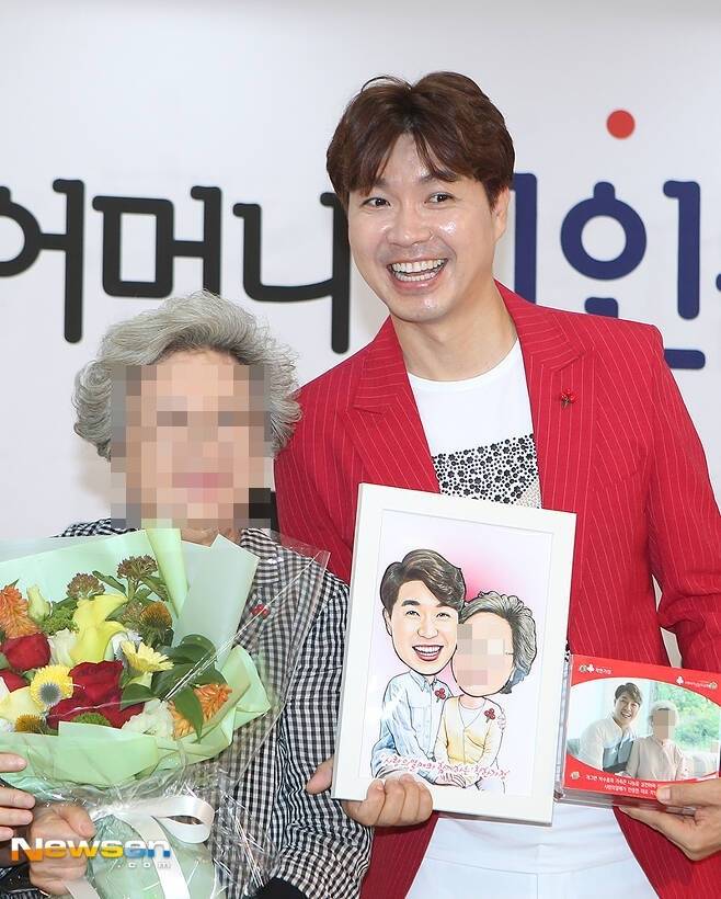 왼쪽부터 박수홍 모친, 박수홍 (뉴스엔DB)