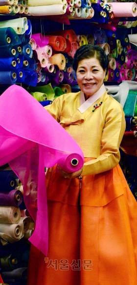 한복 디자이너 박술녀. 서울신문DB