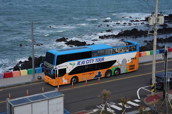 제주시티투어버스. 사진제공|제주도관광협회